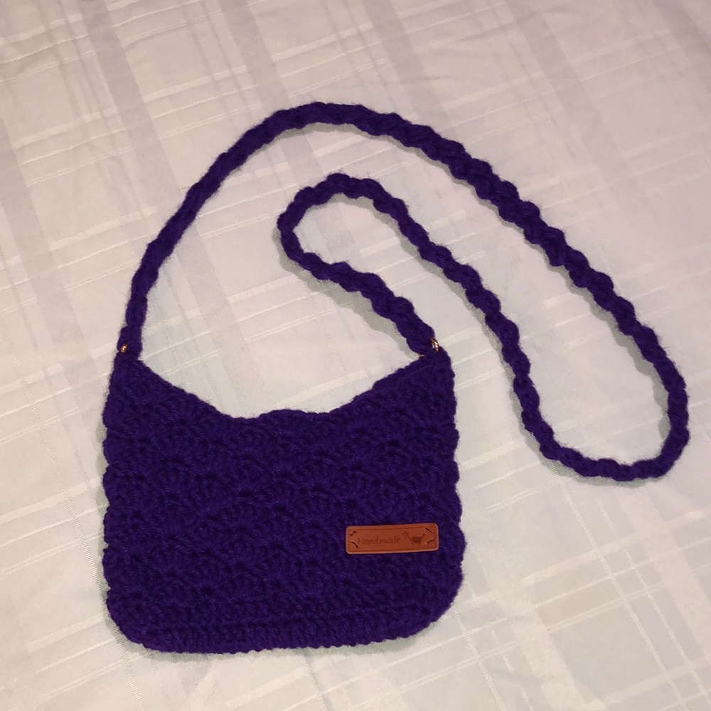 Handmade Crochet shell crossbody, shoulder bag model